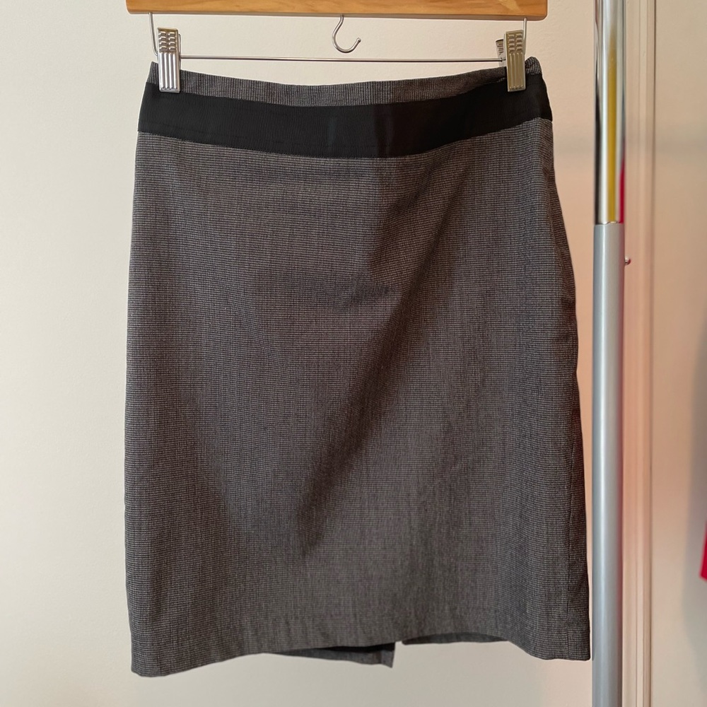 The Limited Chic Professional Pencil Skirt